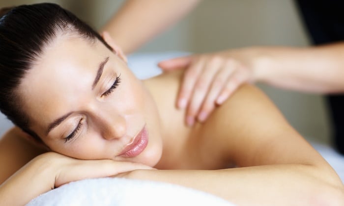 woman receiving lymphatic drainage in tijuana